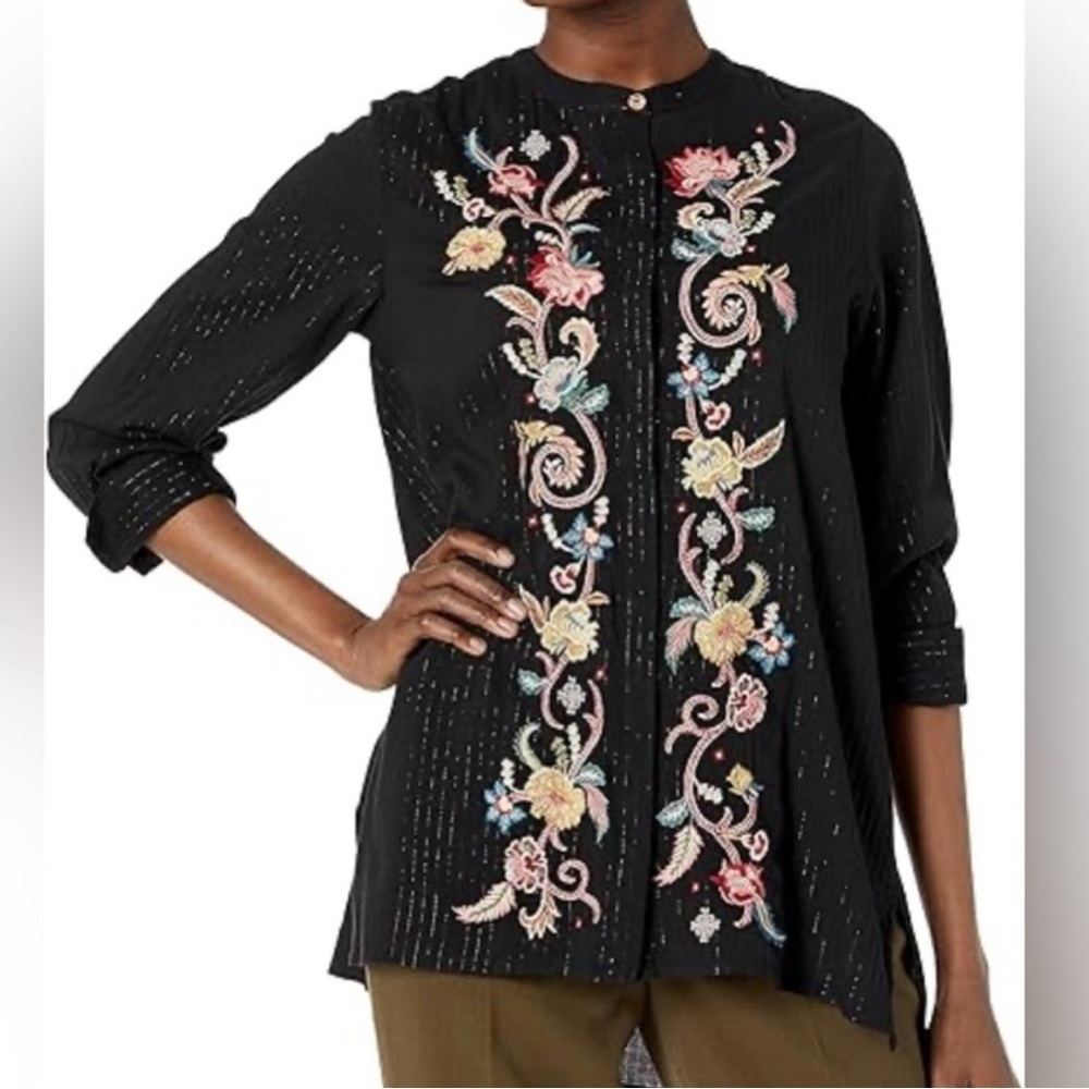 Johnny was Esme Voyager Tunic Top Embroidered Black Multi Women's Size Small